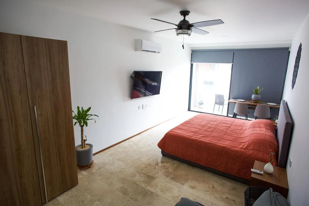 Menesse Midtown Studio Apartment Playa del Carmen