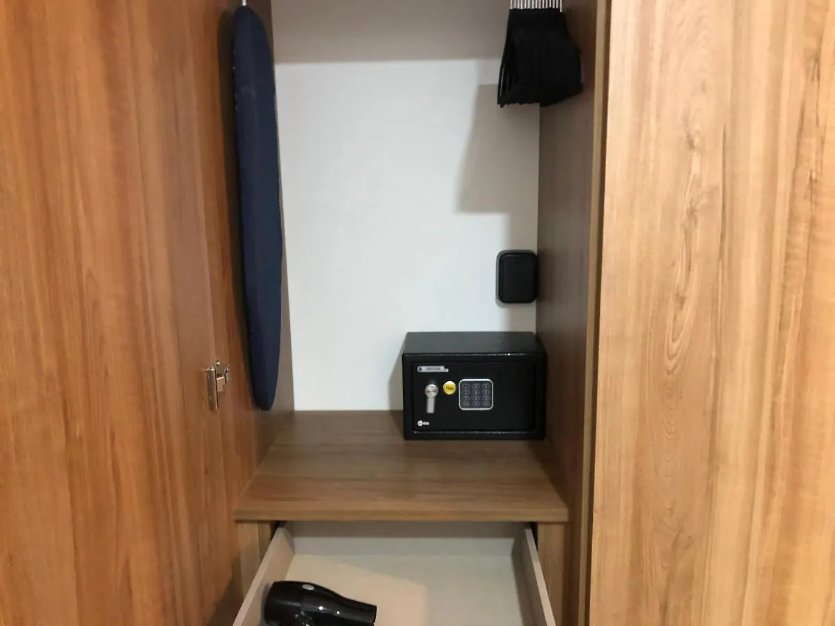 Menesse Midtown Studio Apartment Playa del Carmen