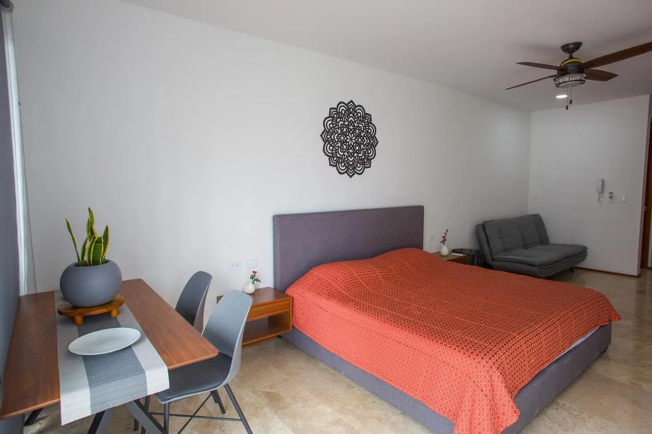 Menesse Midtown Studio Apartment Playa del Carmen