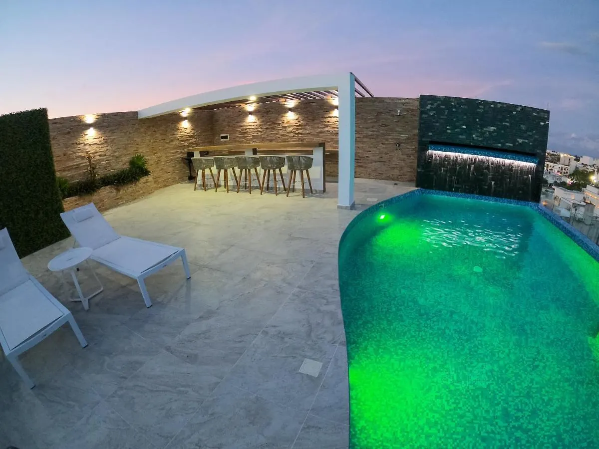 Menesse Midtown Studio Apartment Playa del Carmen