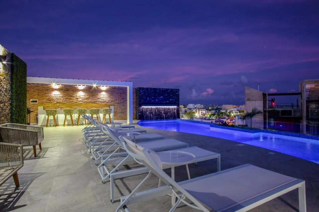 Menesse Midtown Studio Apartment Playa del Carmen