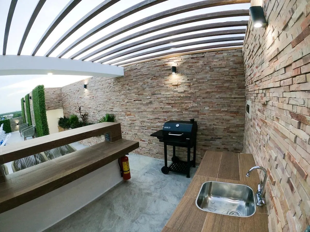 Menesse Midtown Studio Apartment Playa del Carmen