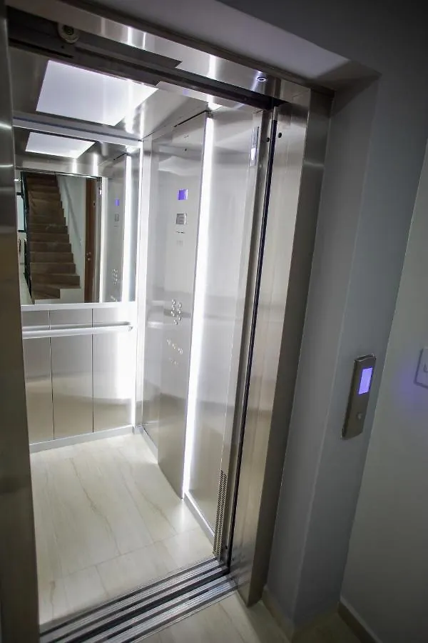Menesse Midtown Studio Apartment Playa del Carmen